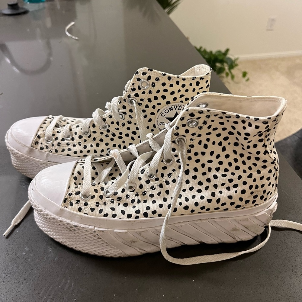 Chunky platform cheetah converse 8